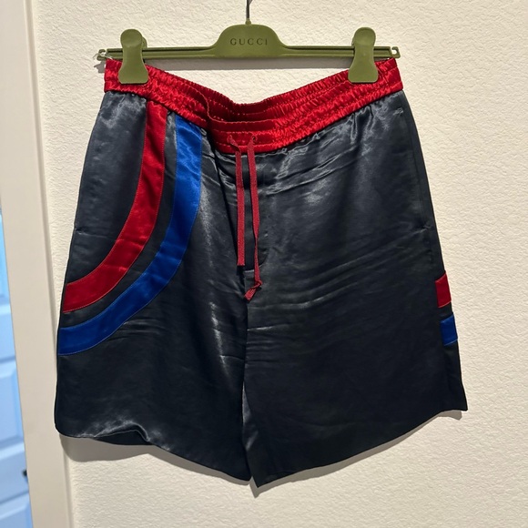 Men’s Gucci Short Set Authentic - Picture 6 of 10